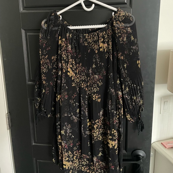 Aritzia Wilfred Talance Dress - Picture 4 of 4